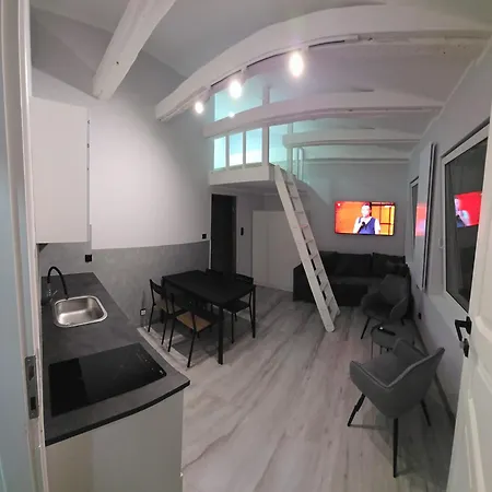 Patio Antresol 2 شقة *